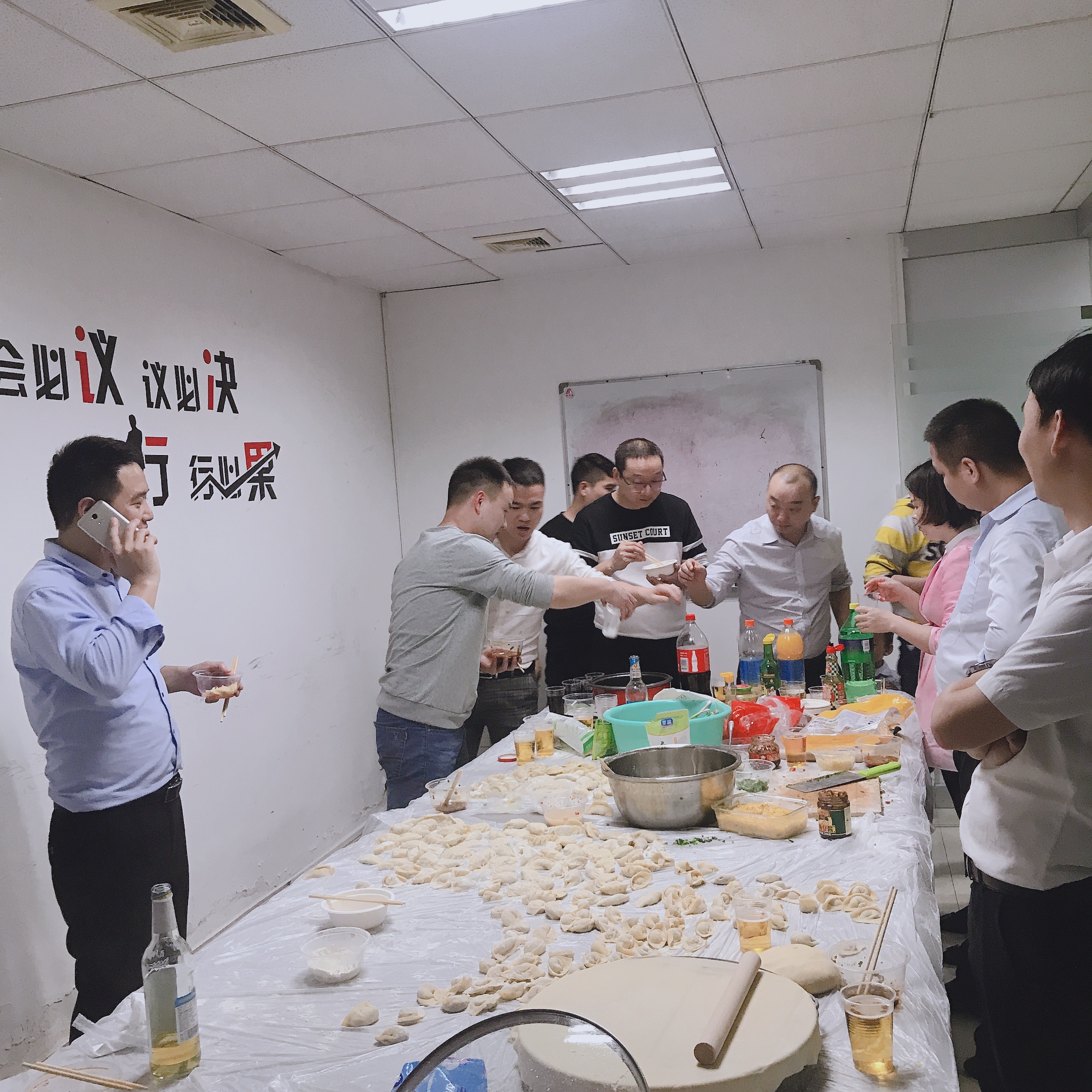 東勝物流--冬至的歡樂(lè)時(shí)光，深圳到香港物流,香港物流專線,深圳香港進(jìn)出口,中港物流,香港深圳貨運(yùn)運(yùn)輸_深圳市東勝物流有限公司