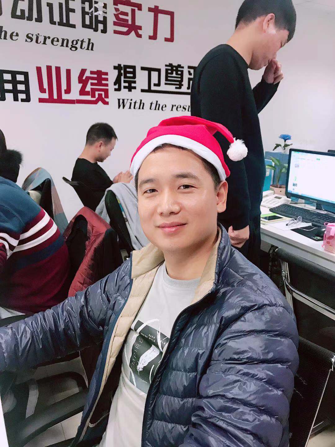東勝物流--祝您元旦快樂！深圳到香港物流,香港物流專線,深圳香港進出口,中港物流,香港深圳貨運運輸_深圳市東勝物流有限公司